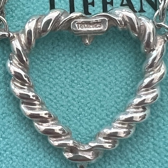Authentic Preloved TIFFANY&CO. Twisted Heart Necklace Pendant Silver 925 - Picture 4 of 6